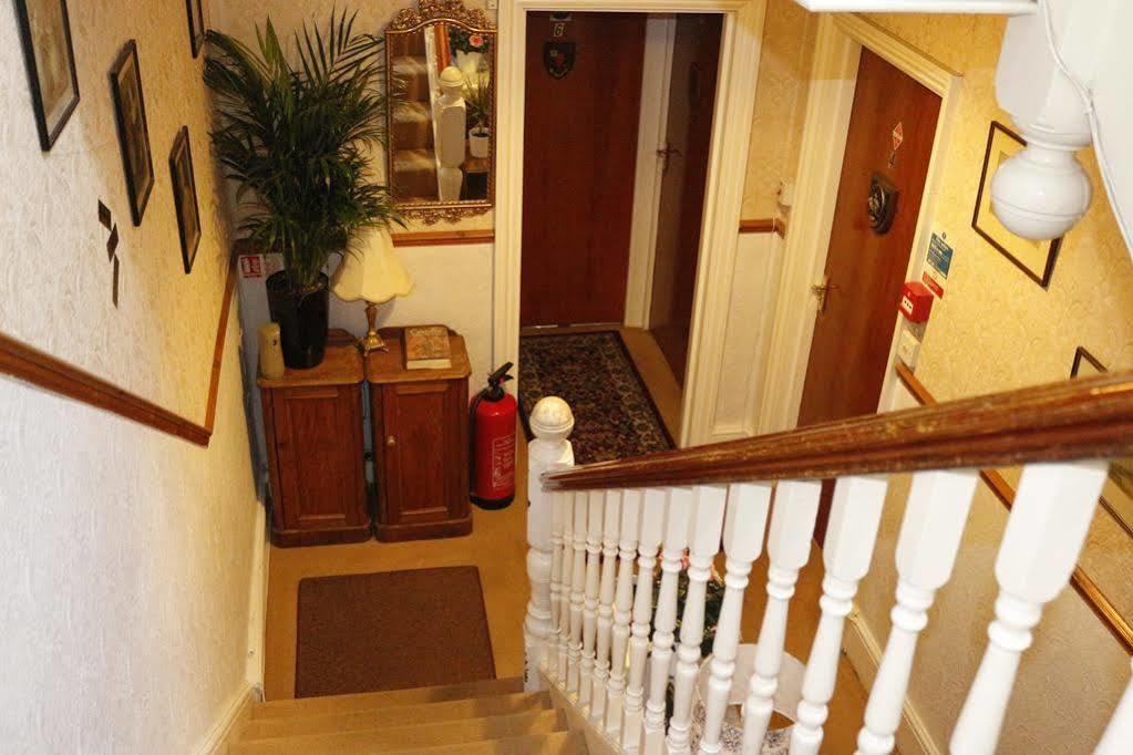 Adams Bed & Breakfast 2*